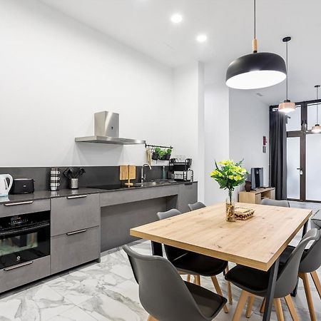 Apartamento De Estilo Moderno Hasta 5 Pax فالنسيا المظهر الخارجي الصورة